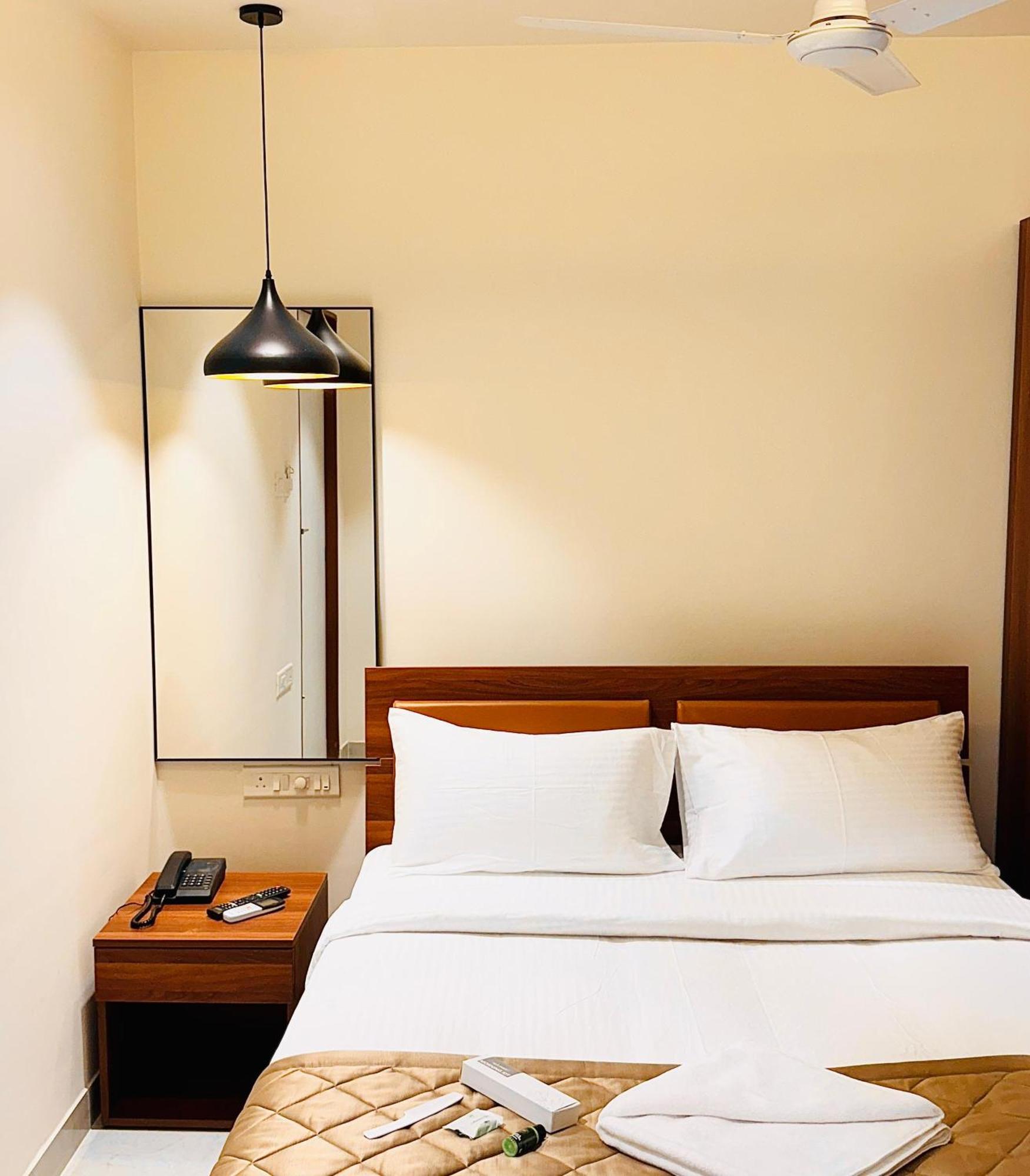 Hotel Star Avenue - Indiranagar Μπανγκαλόρ Εξωτερικό φωτογραφία